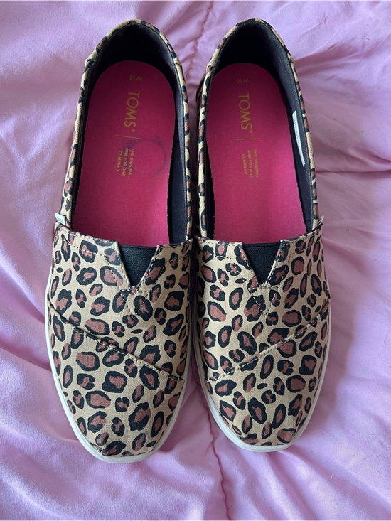 Toms Shoes - TOMS Leopard Print Slip-On Moccasins in Tan and Black with Pink Insole